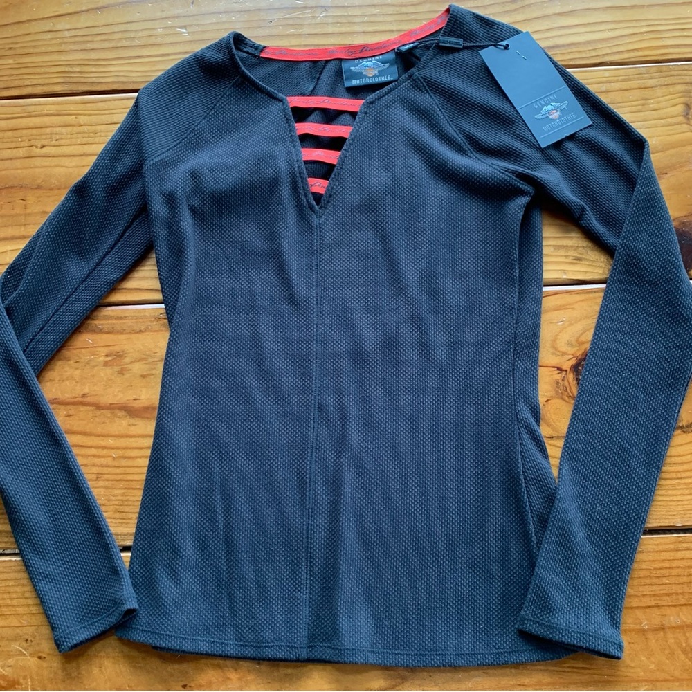 Women's Black Long Sleeve Top